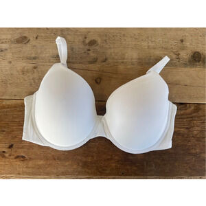 Victoria's Secret Smooth White 32D T-Shirt Lightly Lined Demi Bra VS